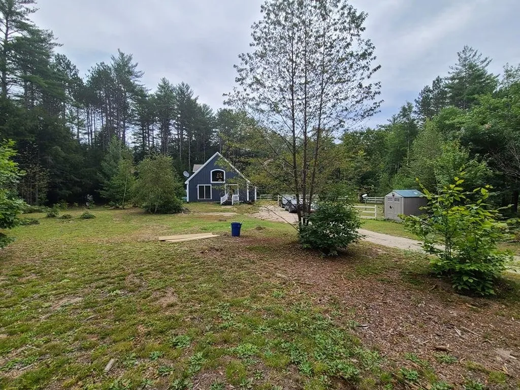 29 Eastside Lane Hill NH 03243