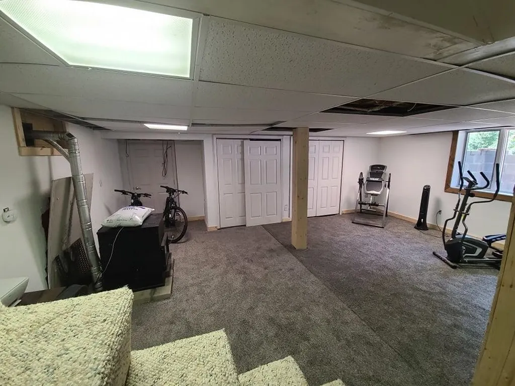 29 Eastside Lane Hill NH 03243