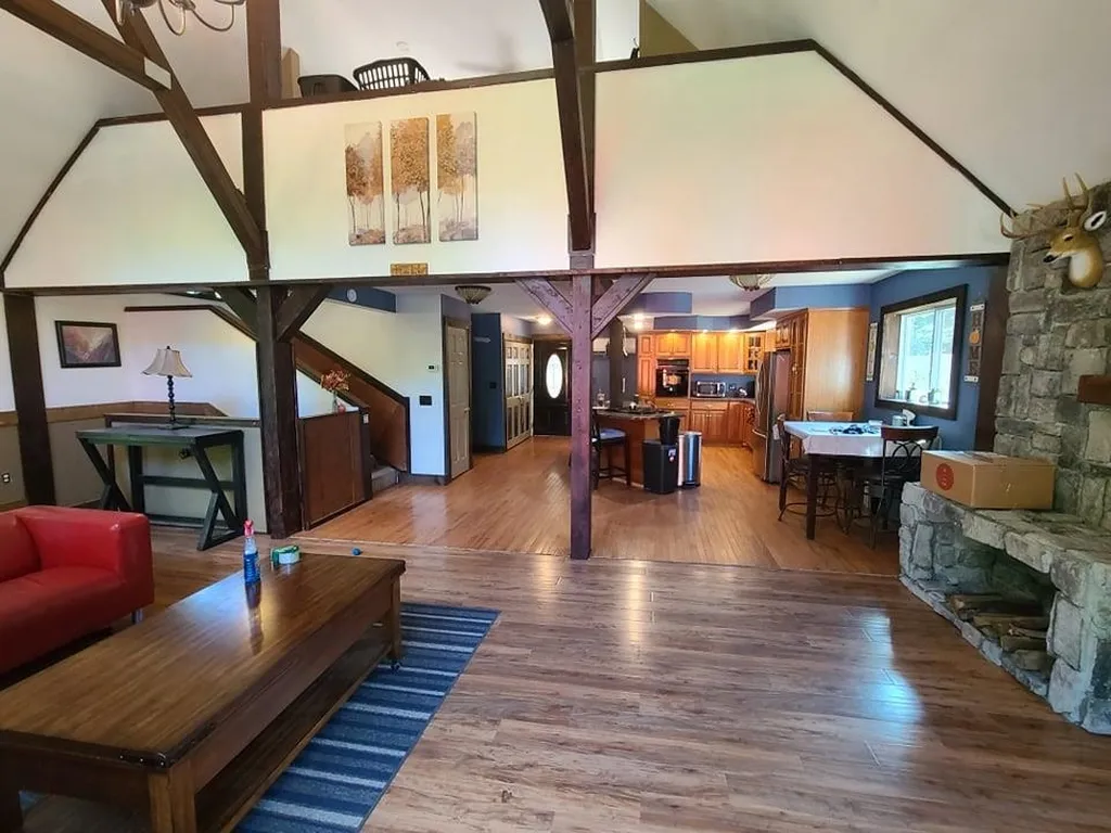 29 Eastside Lane Hill NH 03243