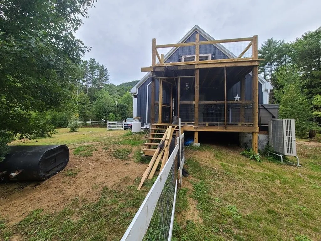 29 Eastside Lane Hill NH 03243