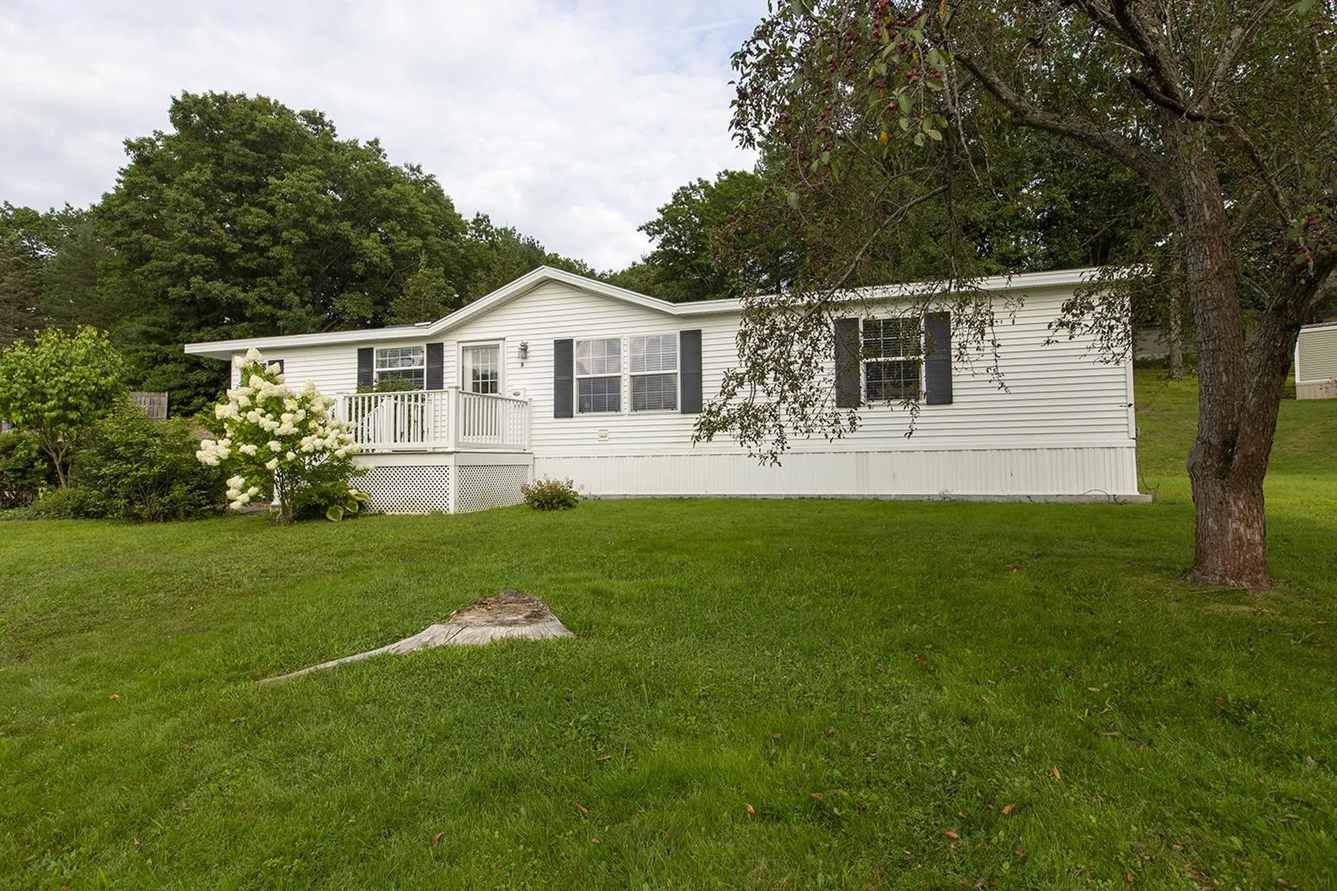 5 Ithica Lane Newmarket NH 03857