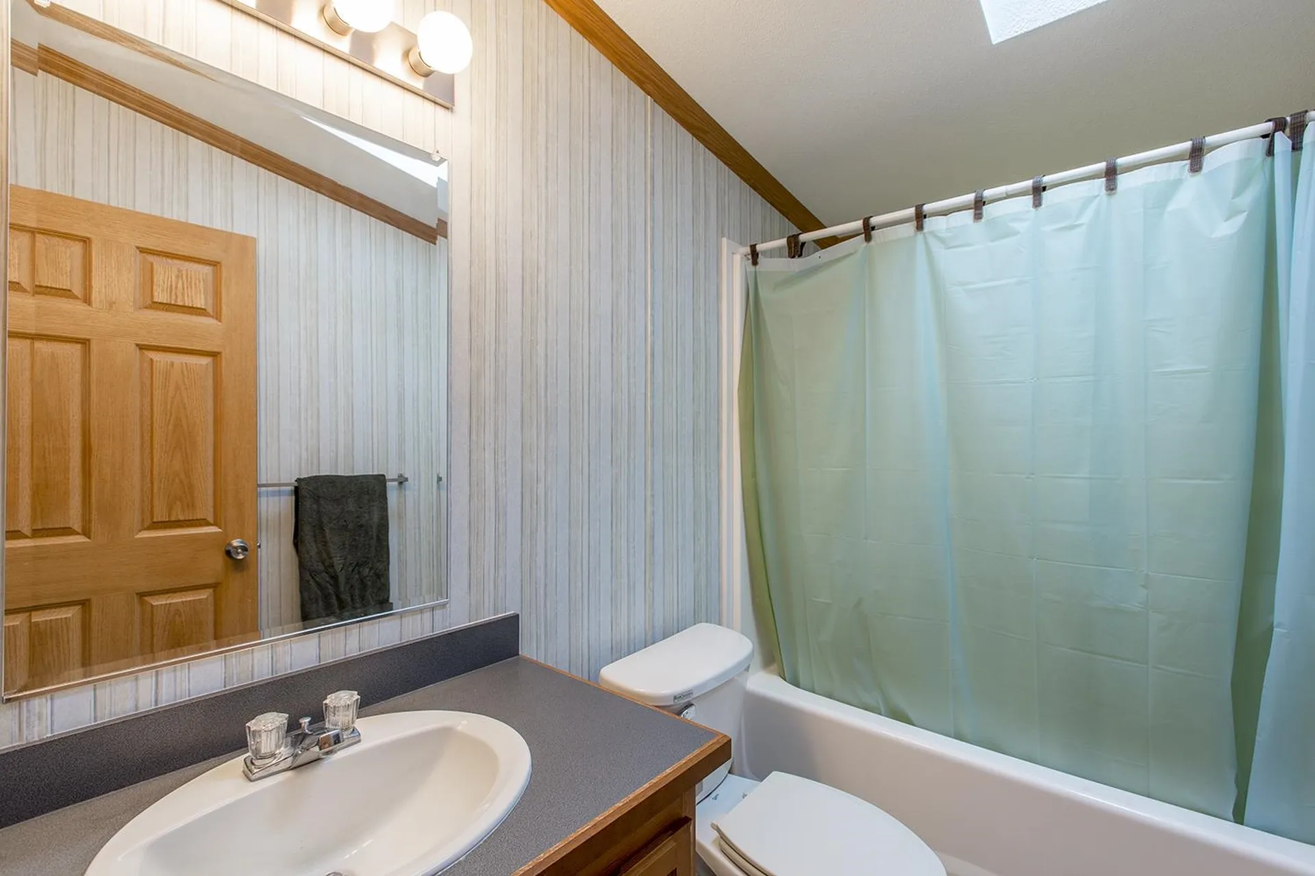 5 Ithica Lane Newmarket NH 03857