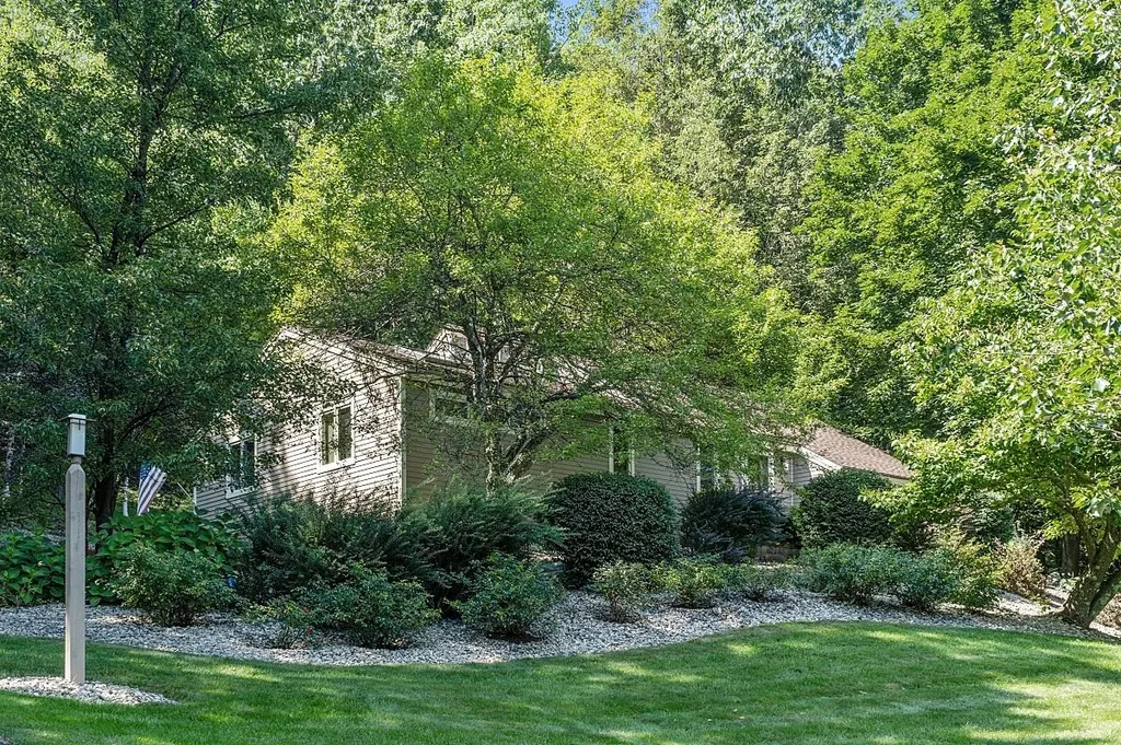 23 Oriole Road Windham NH 03087