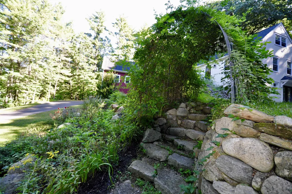 5 N Meadow Road Amherst NH 03031