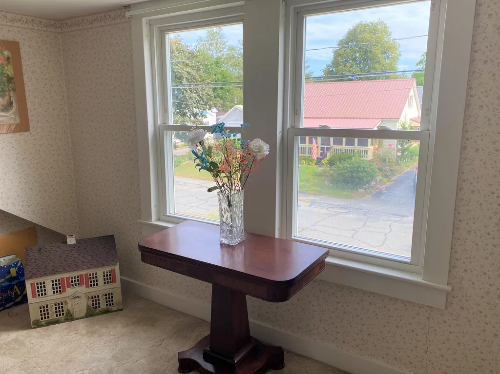 8 Newman Street Keene NH 03431