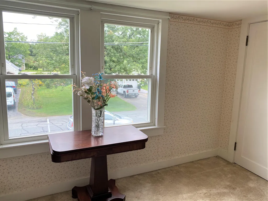 8 Newman Street Keene NH 03431