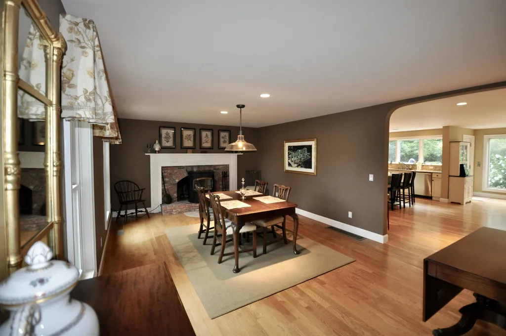 55 Milton Place Hollis NH 03049