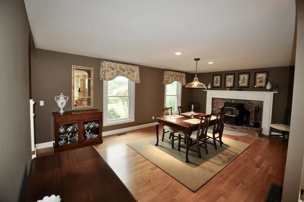 55 Milton Place Hollis NH 03049