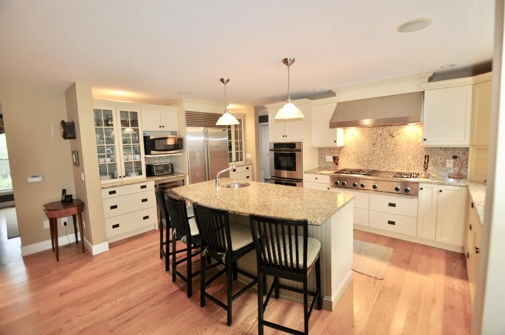55 Milton Place Hollis NH 03049