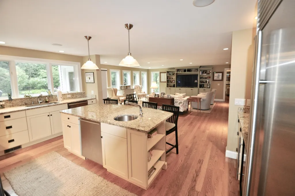 55 Milton Place Hollis NH 03049