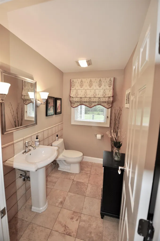 55 Milton Place Hollis NH 03049