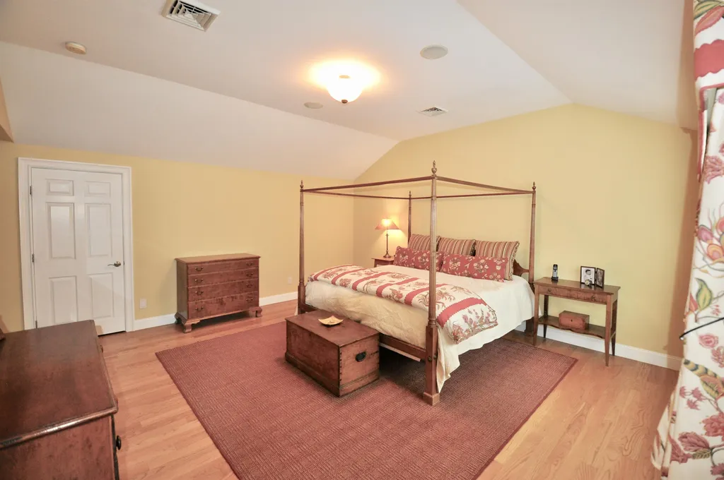55 Milton Place Hollis NH 03049