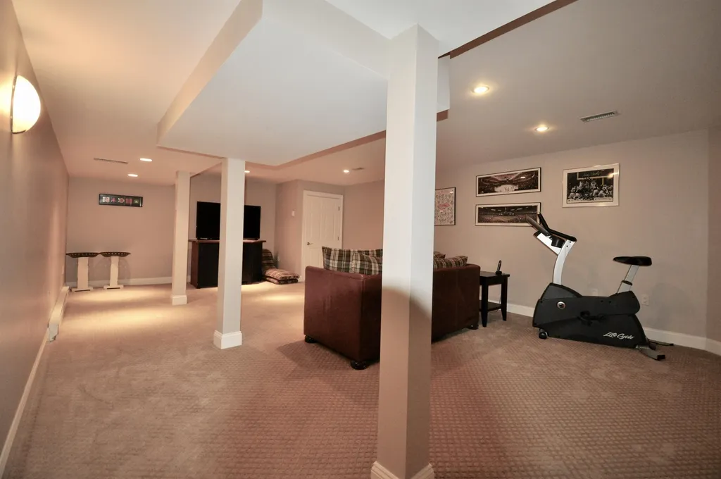 55 Milton Place Hollis NH 03049
