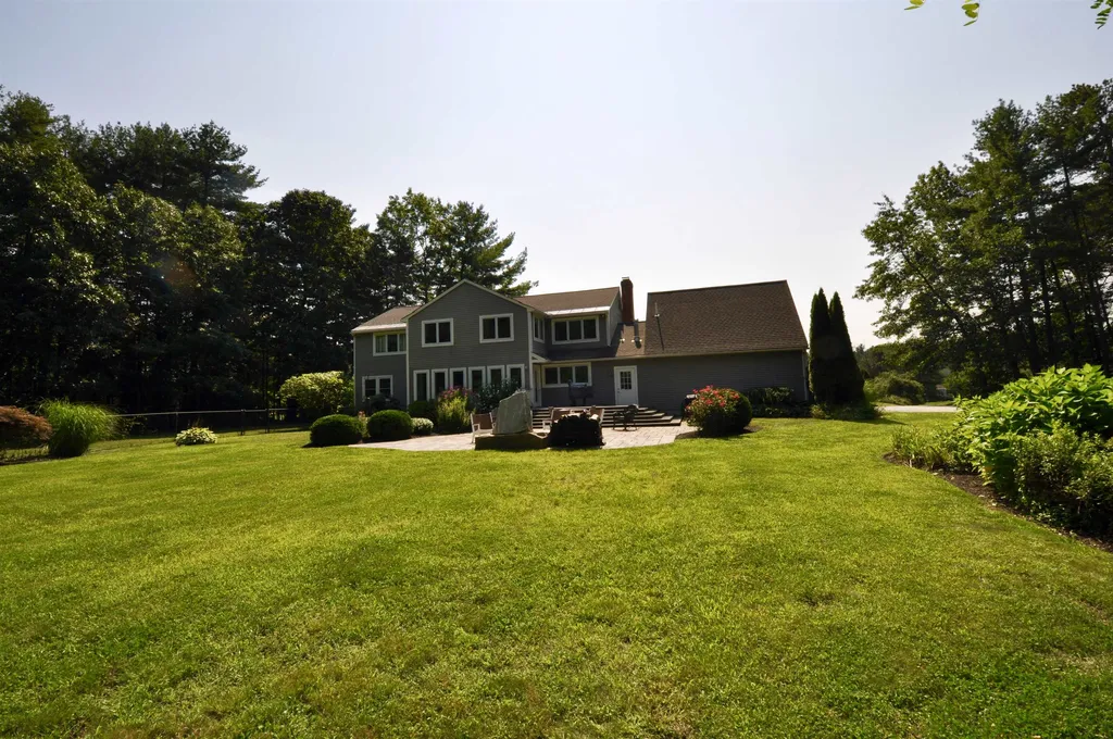 55 Milton Place Hollis NH 03049
