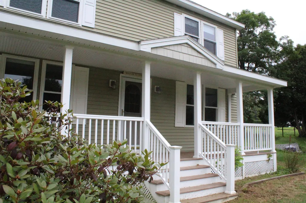 6 Gardner Lane Enfield NH 03748
