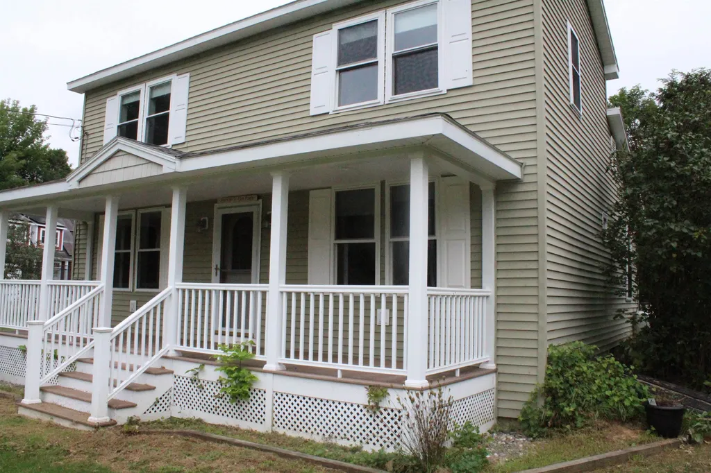 6 Gardner Lane Enfield NH 03748