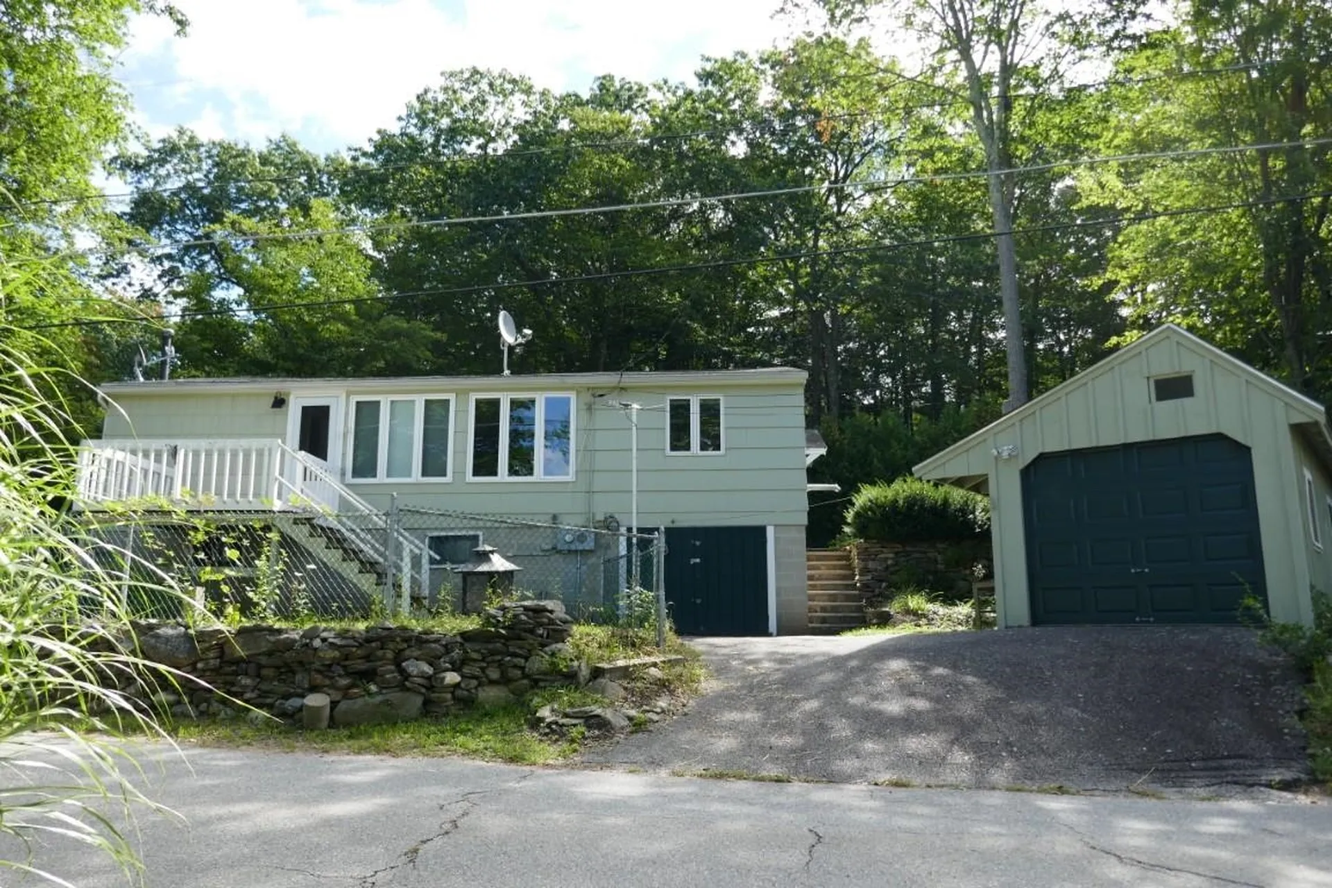 156 Mills Shore Drive Hampstead NH 03841
