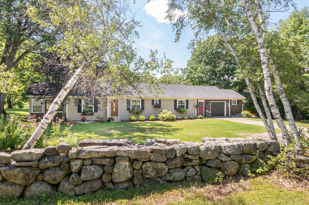 11 Barnard Ridge Road Meredith NH 03253