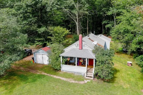 729 Chester Road Auburn NH 03032