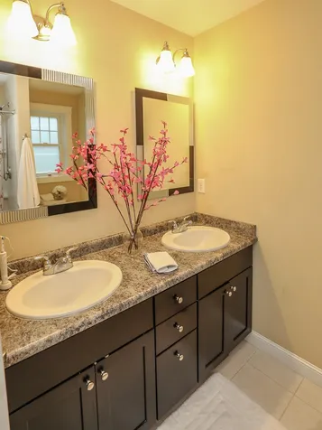 16 Honeycomb Way Newmarket NH 03857