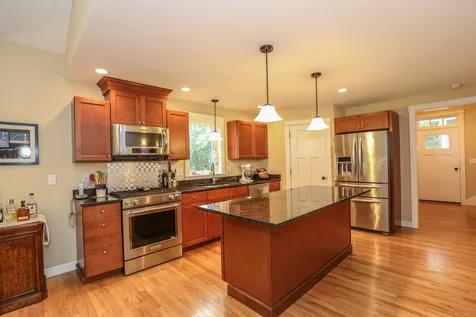 16 Honeycomb Way Newmarket NH 03857