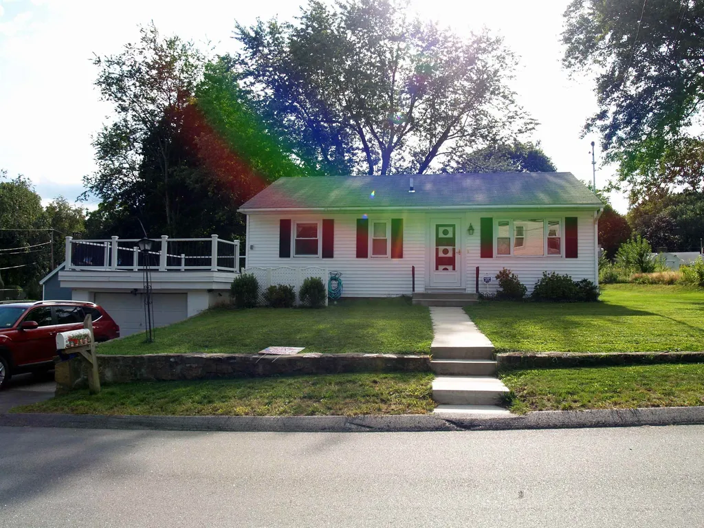 14 Swan Avenue Bedford NH 03110