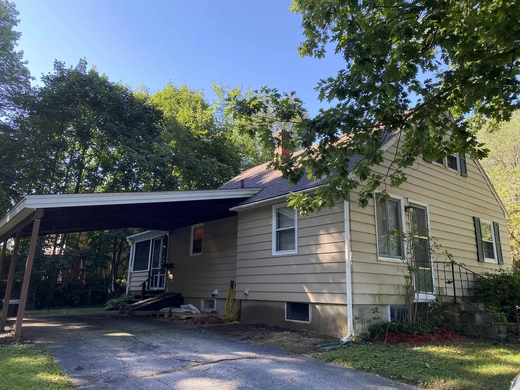 36 E Diane Drive Keene NH 03431