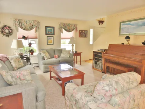 33 Heather Lane Concord NH 03301