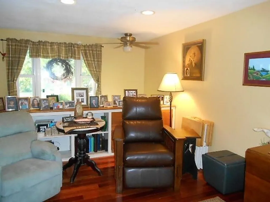 21 Hillcrest Drive Rochester NH 03867