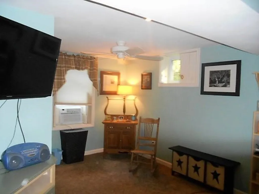 21 Hillcrest Drive Rochester NH 03867