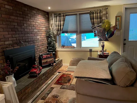 21 Hillcrest Drive Rochester NH 03867
