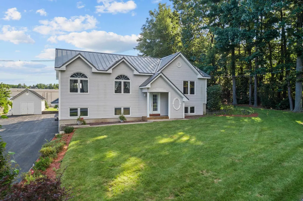 36 Moose Club Park Road Goffstown NH 03045