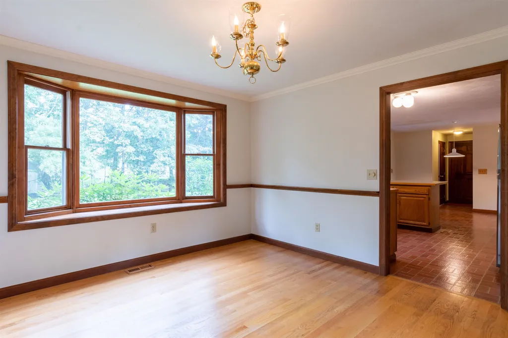 144 Coburn Avenue Nashua NH 03063