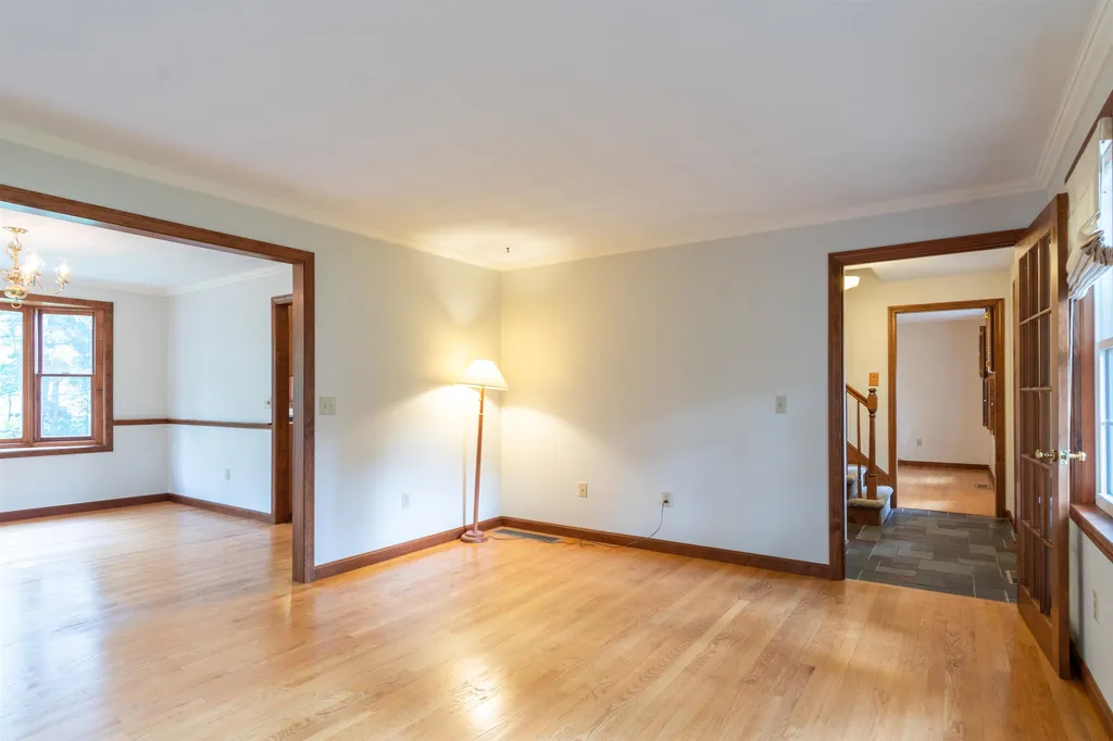144 Coburn Avenue Nashua NH 03063