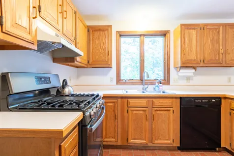 144 Coburn Avenue Nashua NH 03063