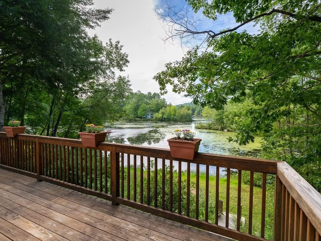47 New Hampshire Drive Webster NH 03303
