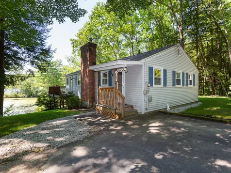 47 New Hampshire Drive Webster NH 03303