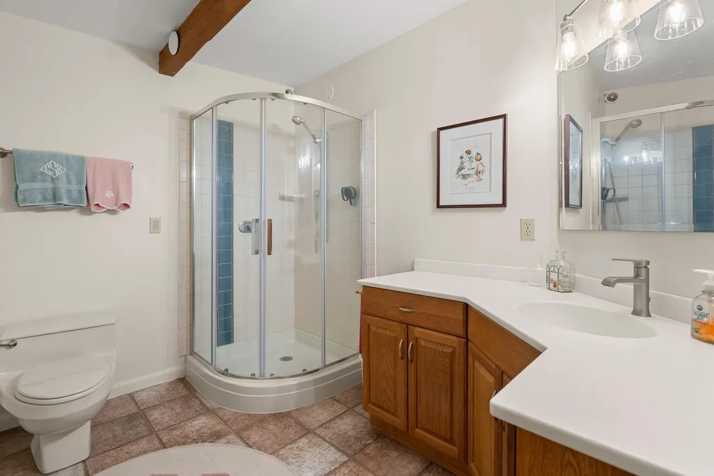 39d Kaufmann Drive Peterborough NH 03458