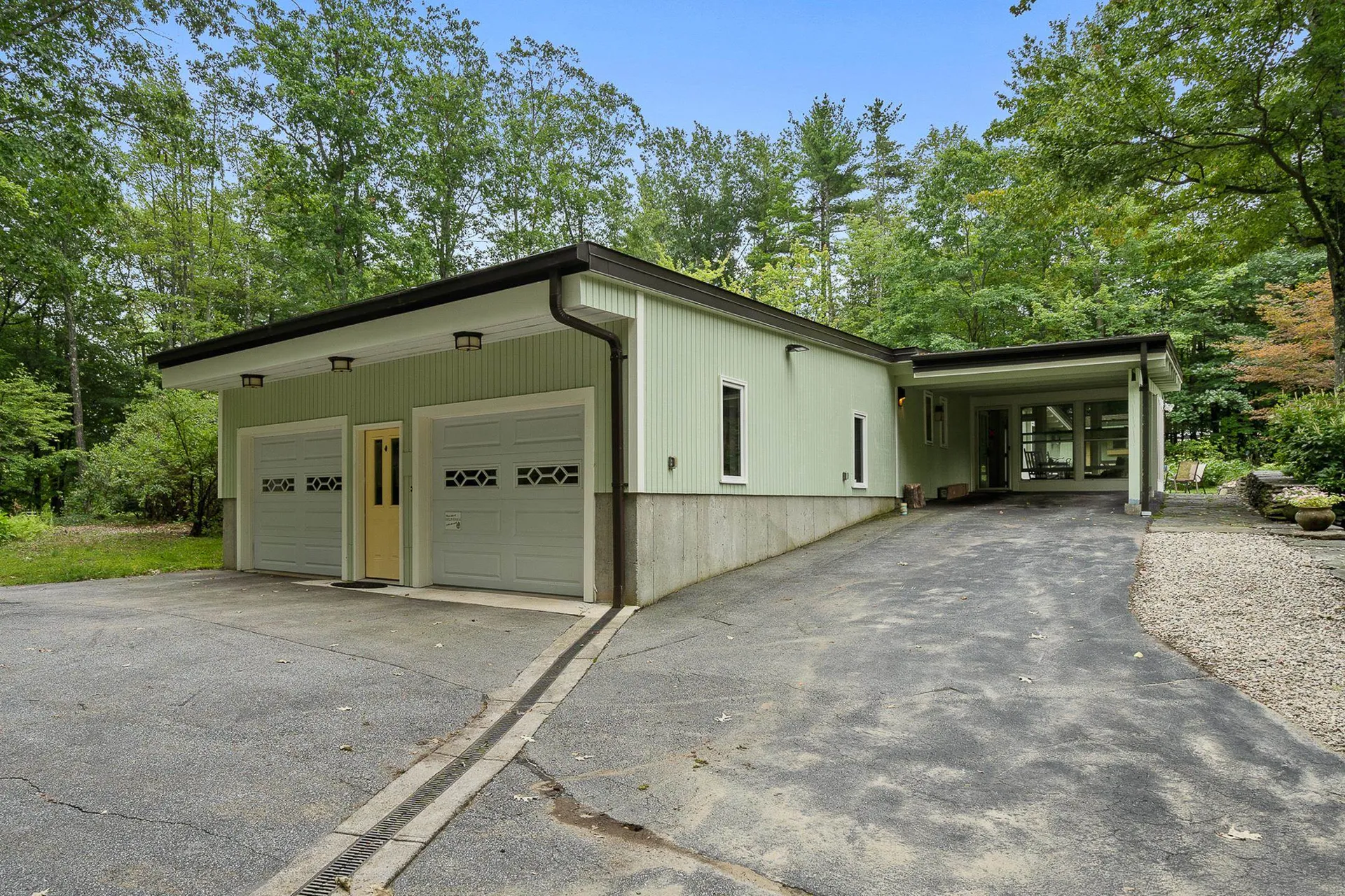 39d Kaufmann Drive Peterborough NH 03458