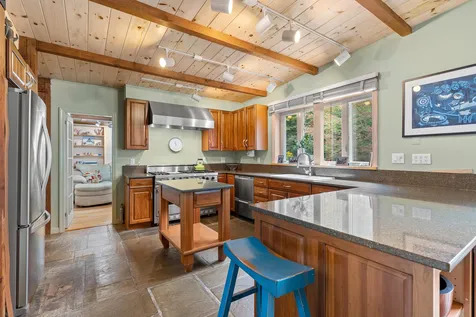 39d Kaufmann Drive Peterborough NH 03458