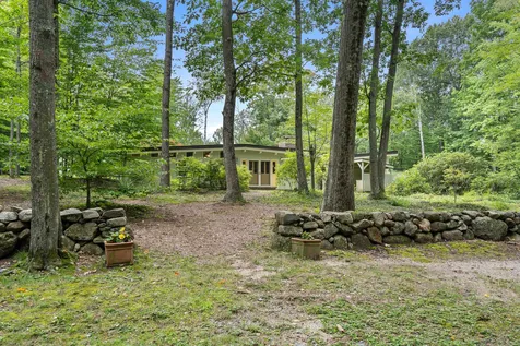 39d Kaufmann Drive Peterborough NH 03458