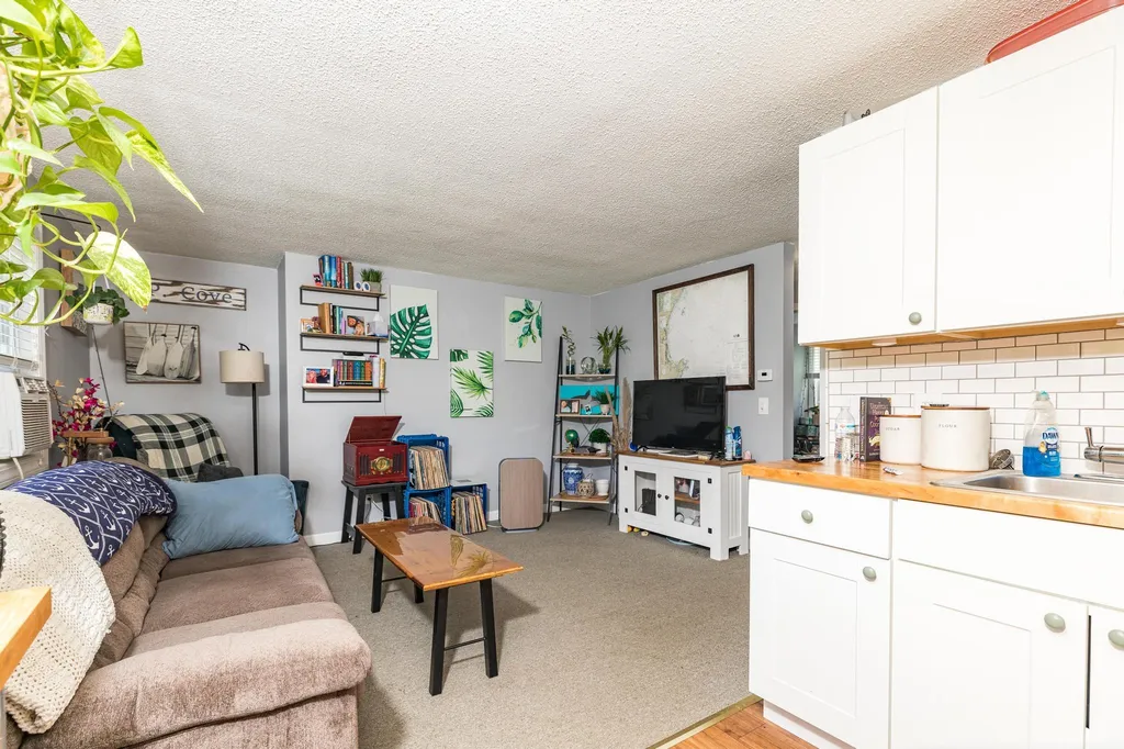 1 Verne Lane Hampton NH 03842