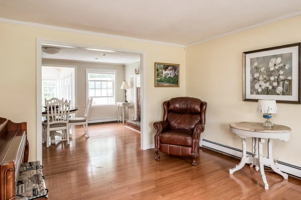 111 Winnicutt Road Stratham NH 03885