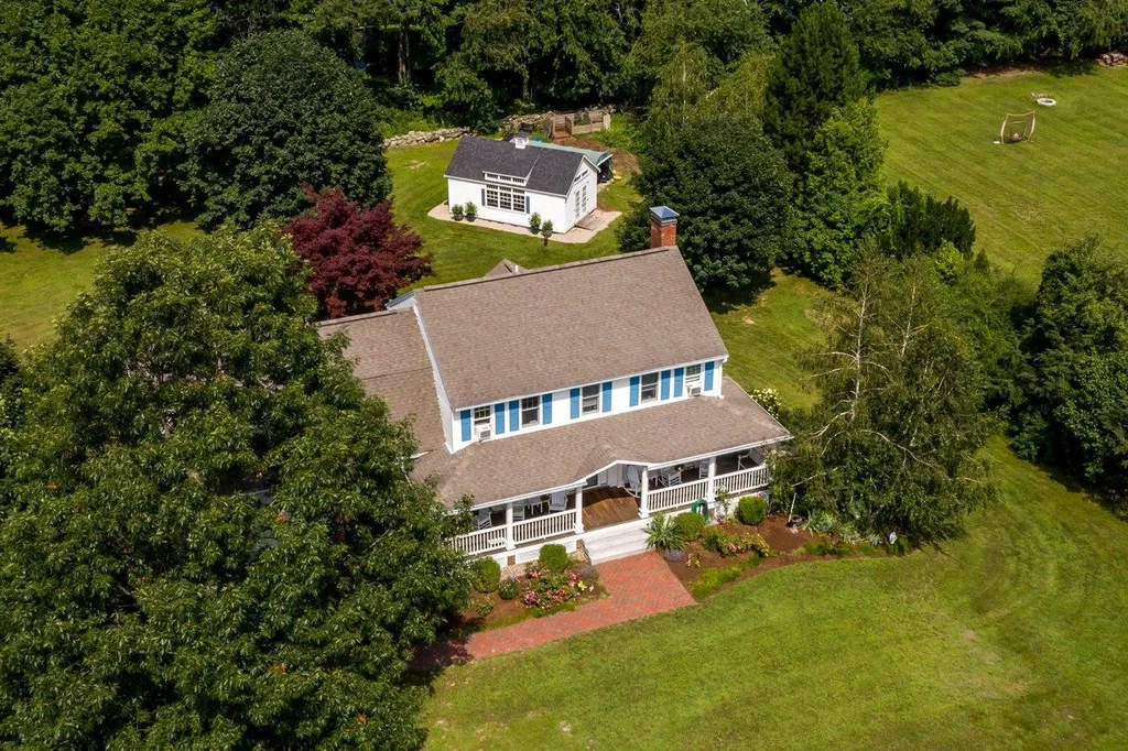 111 Winnicutt Road Stratham NH 03885