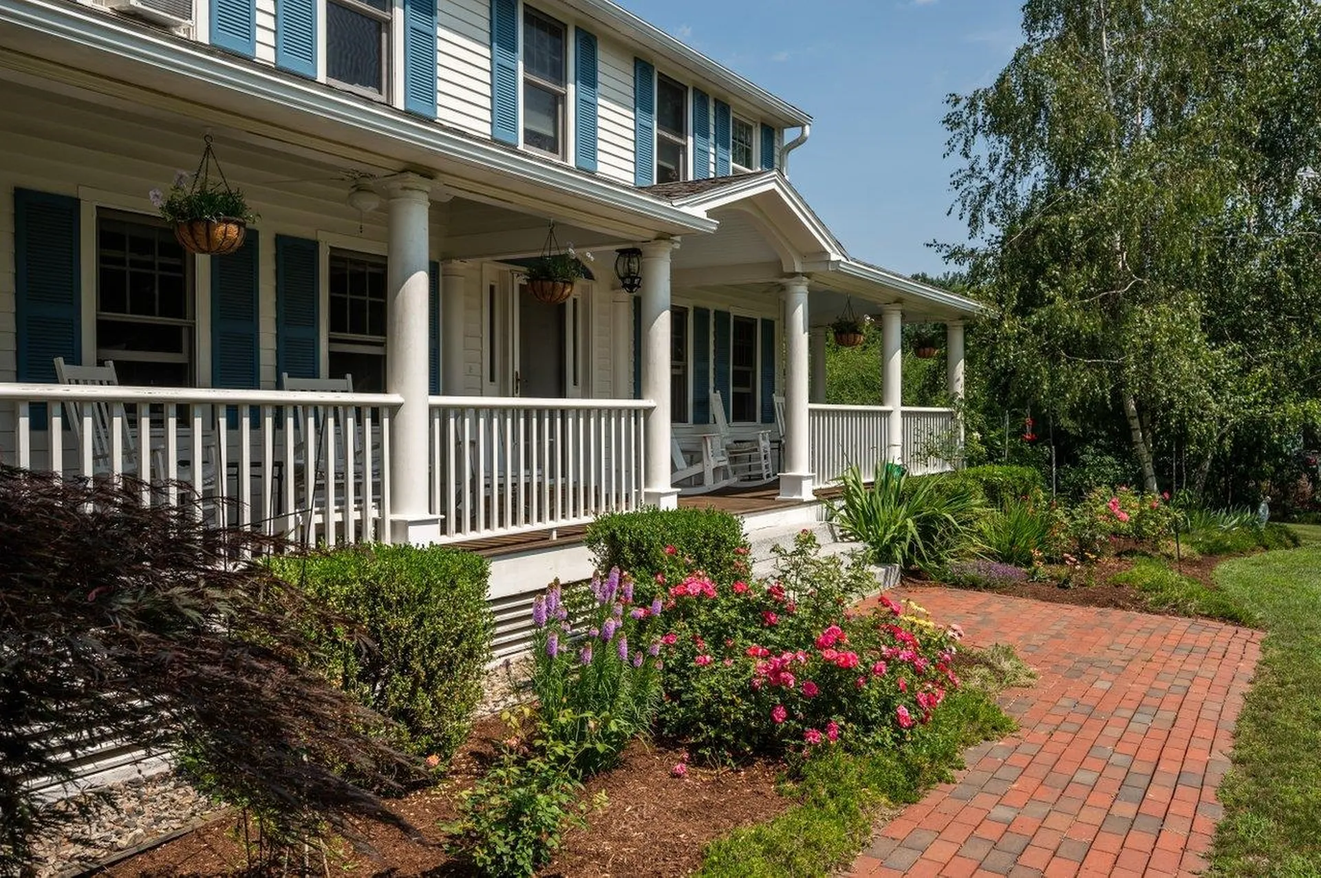 111 Winnicutt Road Stratham NH 03885