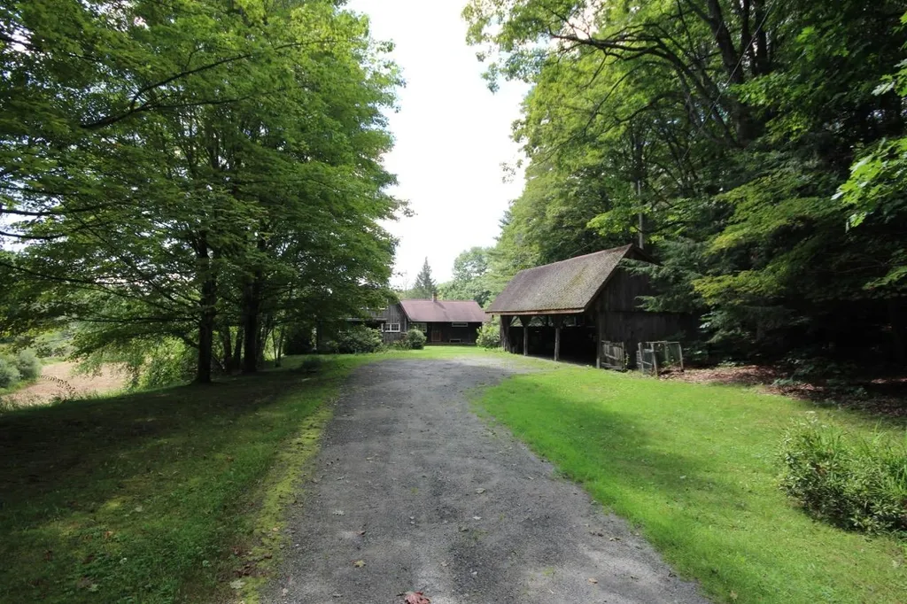 7 Shute Road Hartland VT 05048