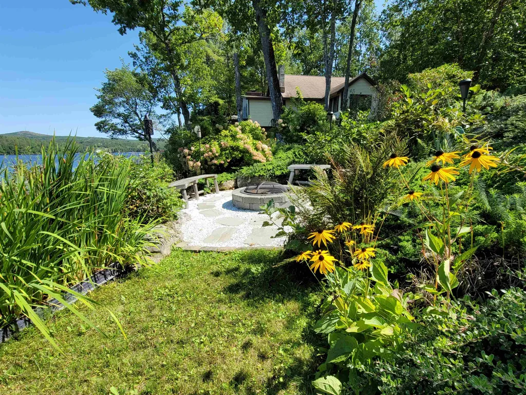 136 South Shore Drive Barnstead NH 03225
