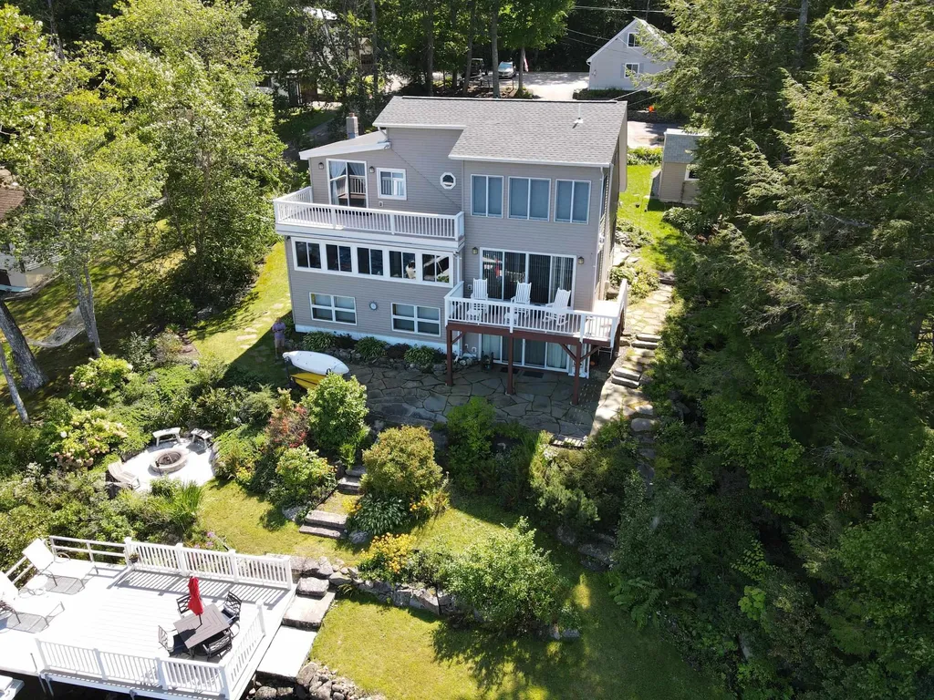 136 South Shore Drive Barnstead NH 03225