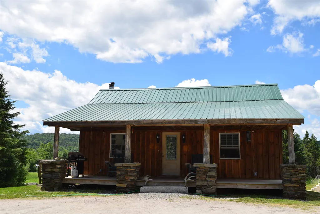 226 Pondview Road Cabot VT 05873