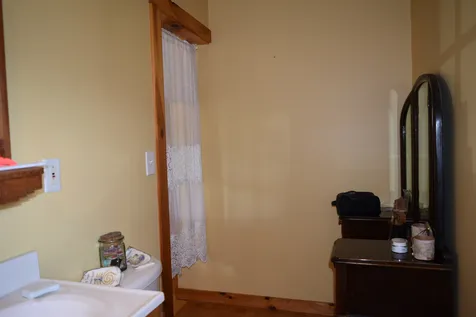 226 Pondview Road Cabot VT 05873